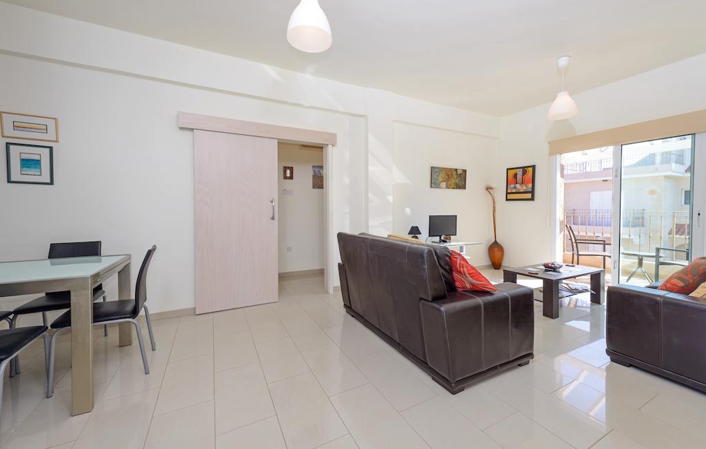 Apartment Victoria بروتاراس الغرفة الصورة
